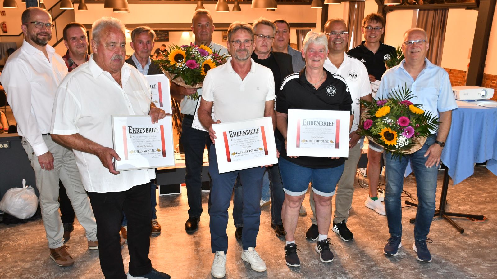 Verabschiedungen und Ehrungen: Rolf Gans und Fritz Ohm sind Ehrenmitglieder des neuen Fußballkreises