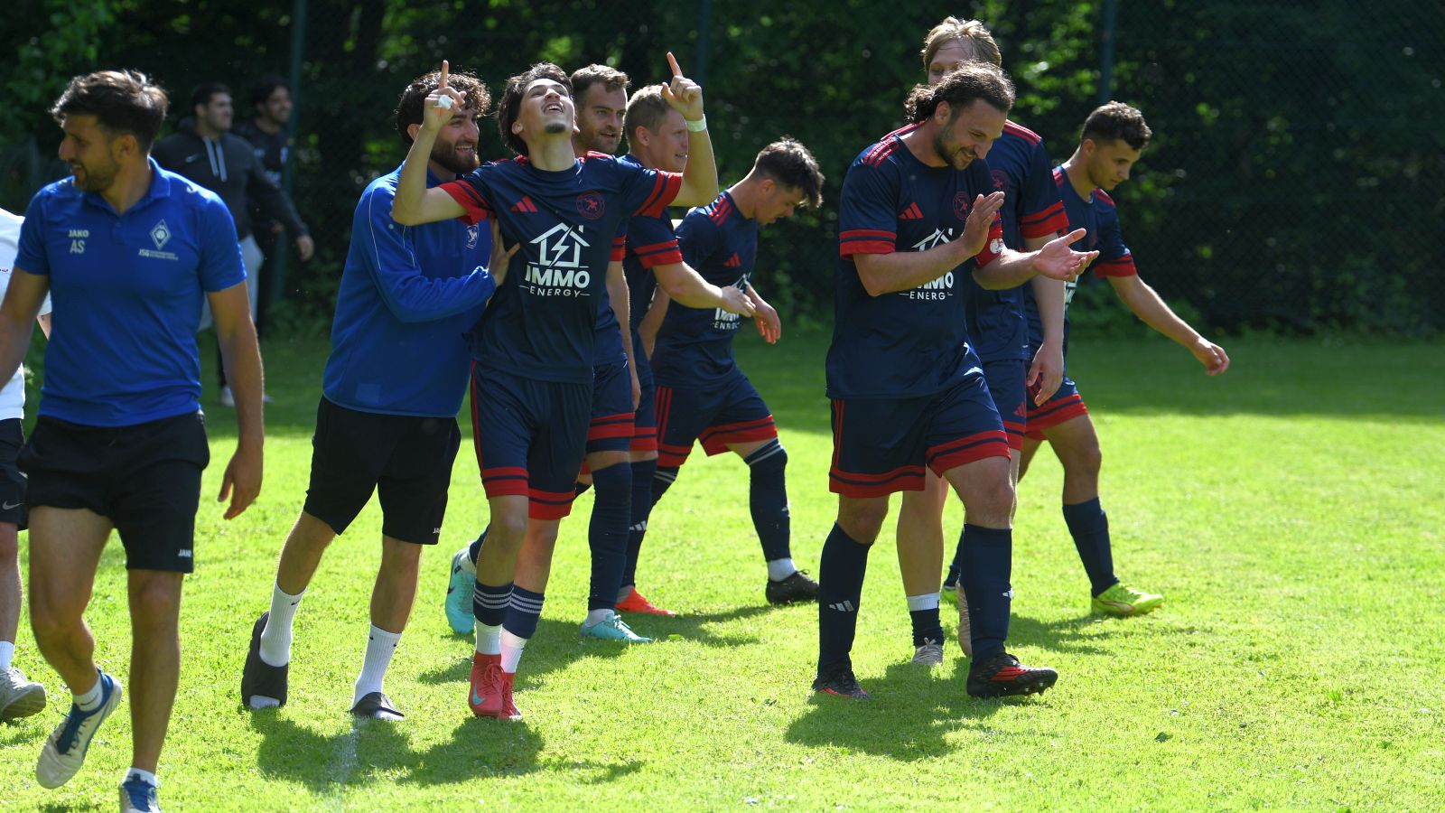 Joker Serban sticht: Bodenwerder schlägt im Meisterschaftskampf Tabellenführer Holenberg
