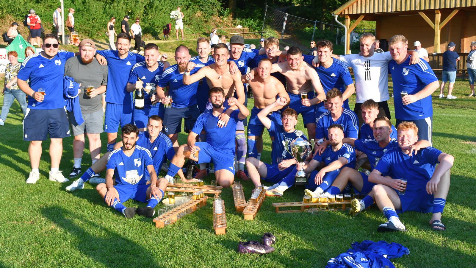 Trotz doppelter Unterzahl: SG Wesertal holt den Samtgemeindepokal - Kiehne wird zum Helden